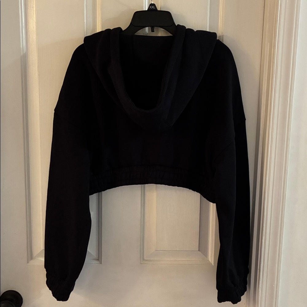 Women’s Alphalete Midnight Black Cropped Hoodie - Picture 8 of 9